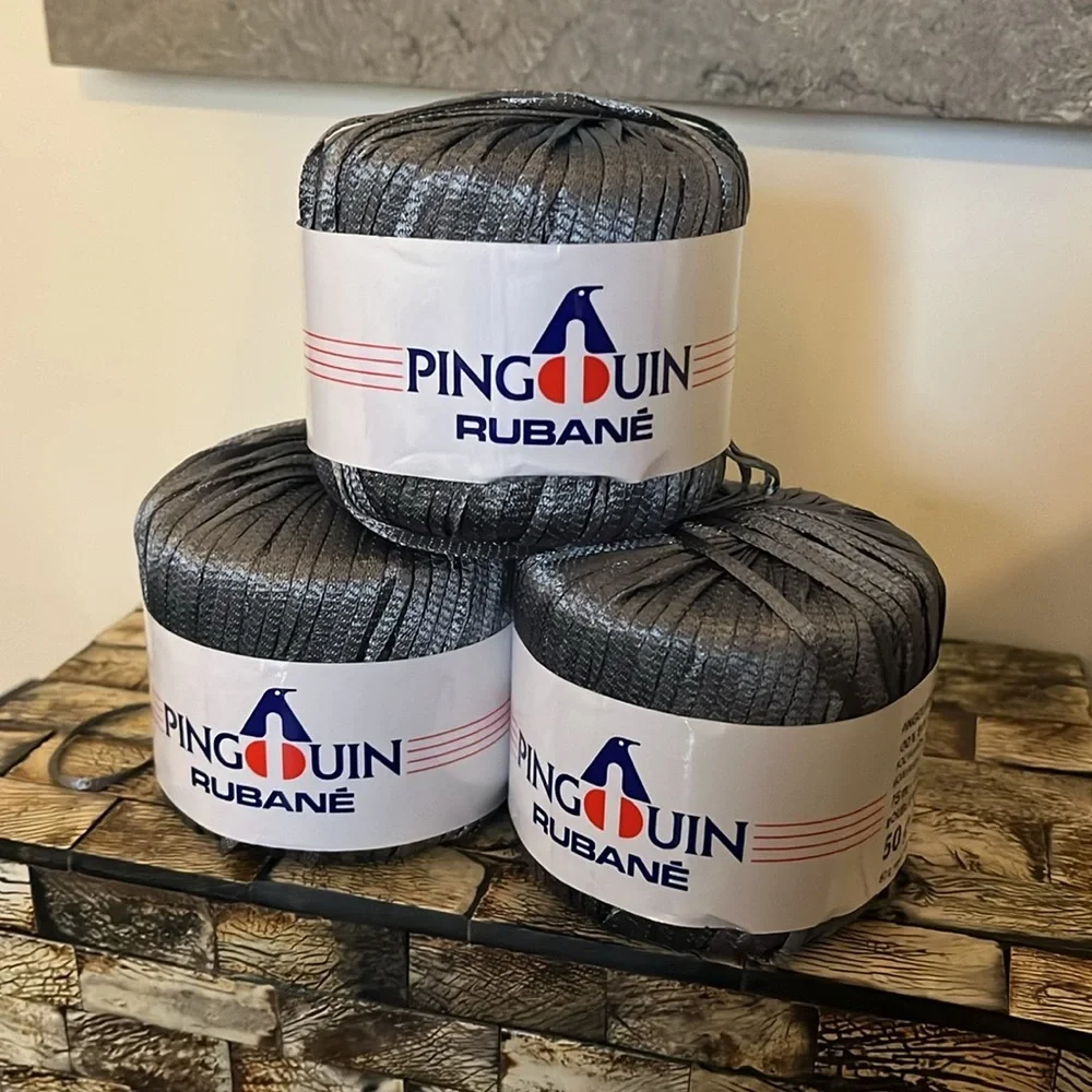 NWT PINGOUIN Rubané Polymide Ribbon Shiny DK 50g 75m - Dark Grey - 3 Skeins - Picture 5 of 6